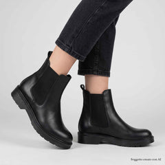 Tronchetto OVYE' L03 Leather - Black