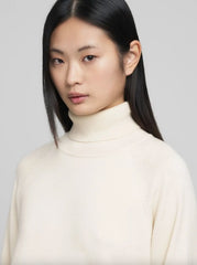 Pullover a collo alto REPLAY DK3904.000.G23372. 300 - Panna