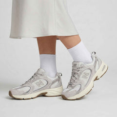 Sneaker NEW BALANCE U5307VI - Grey/Truffle Salt