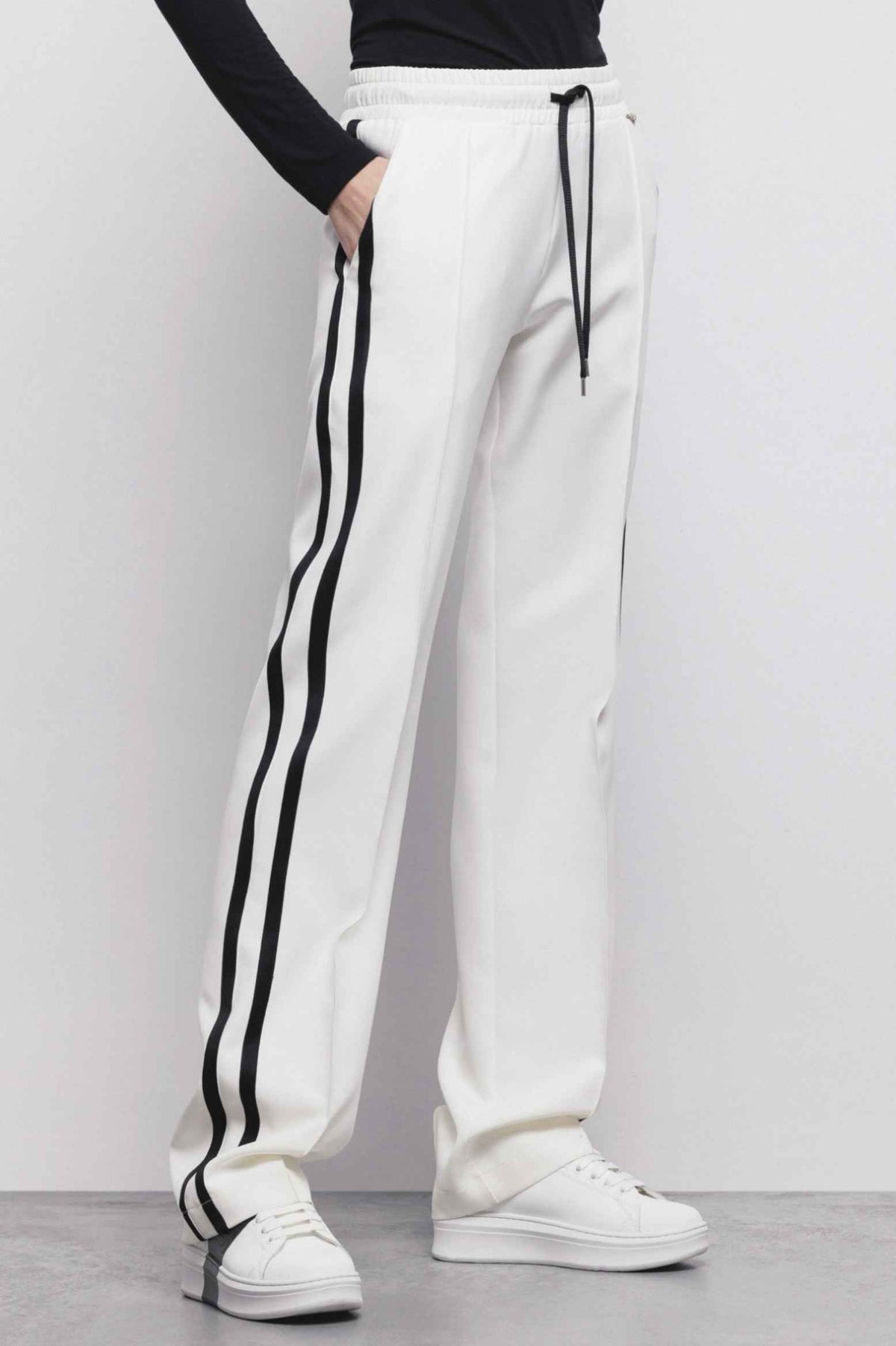 GAELLE PARIS GAABW0838 Straight Trousers - White/Black