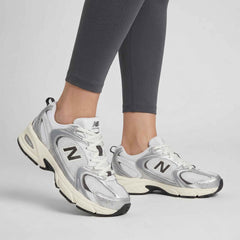 Sneaker NEW BALANCE U530ESA - Silver/Black